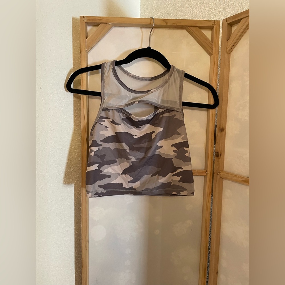 Women’s Ready To Go Athletic top
